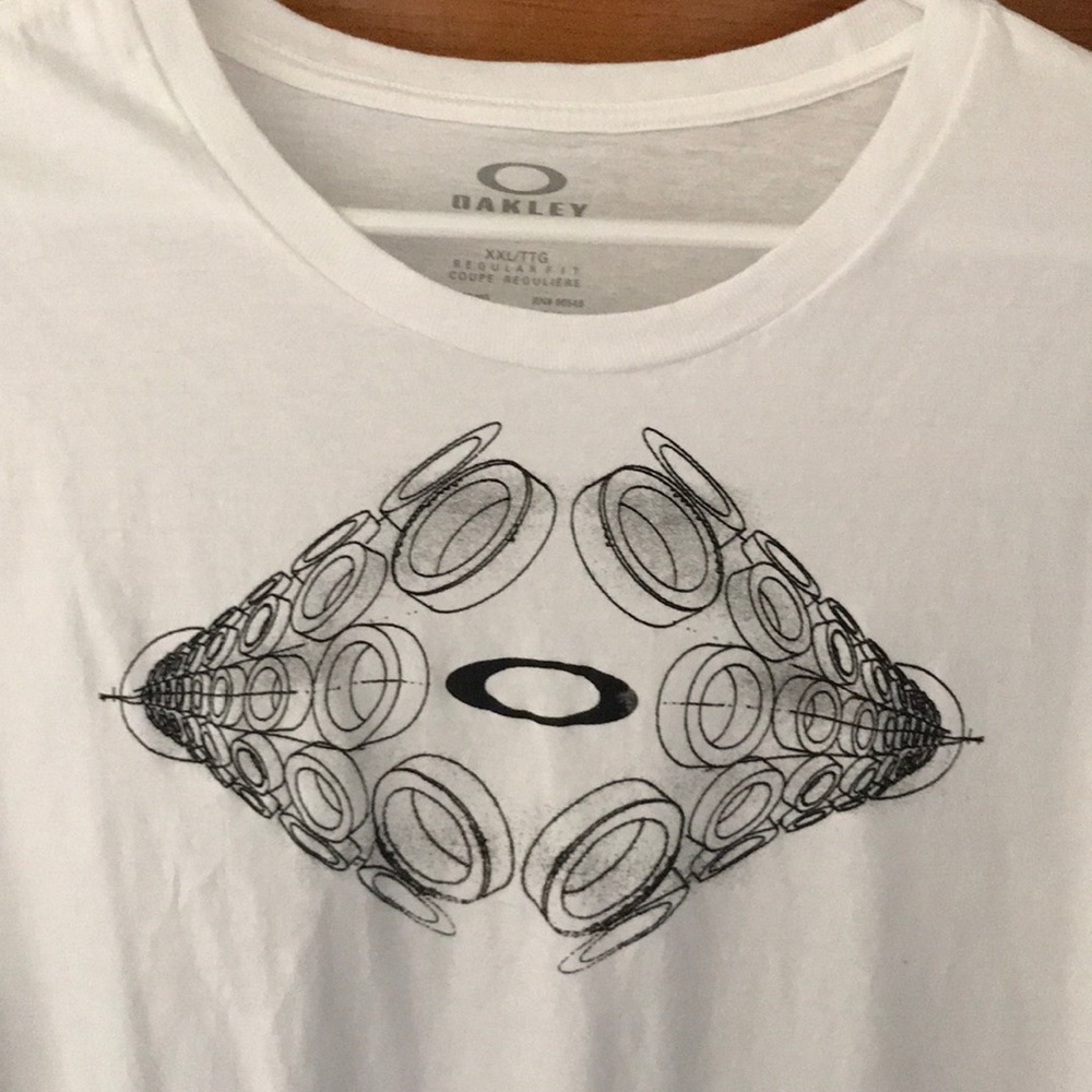 💎MENS NWOT-2XL, “Oakley”, regular fit, T-shirt
